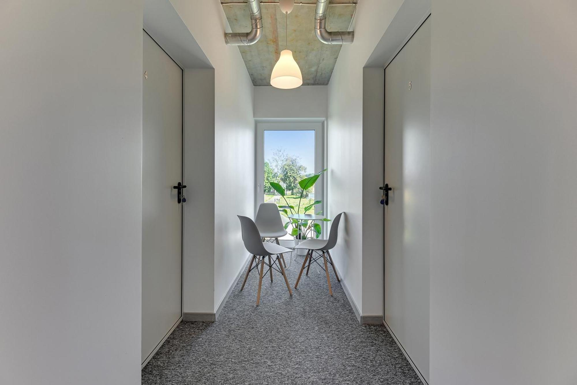 Mile Gdansk Airport & Parking Dlugoterminowy Bed & Breakfast Exterior photo